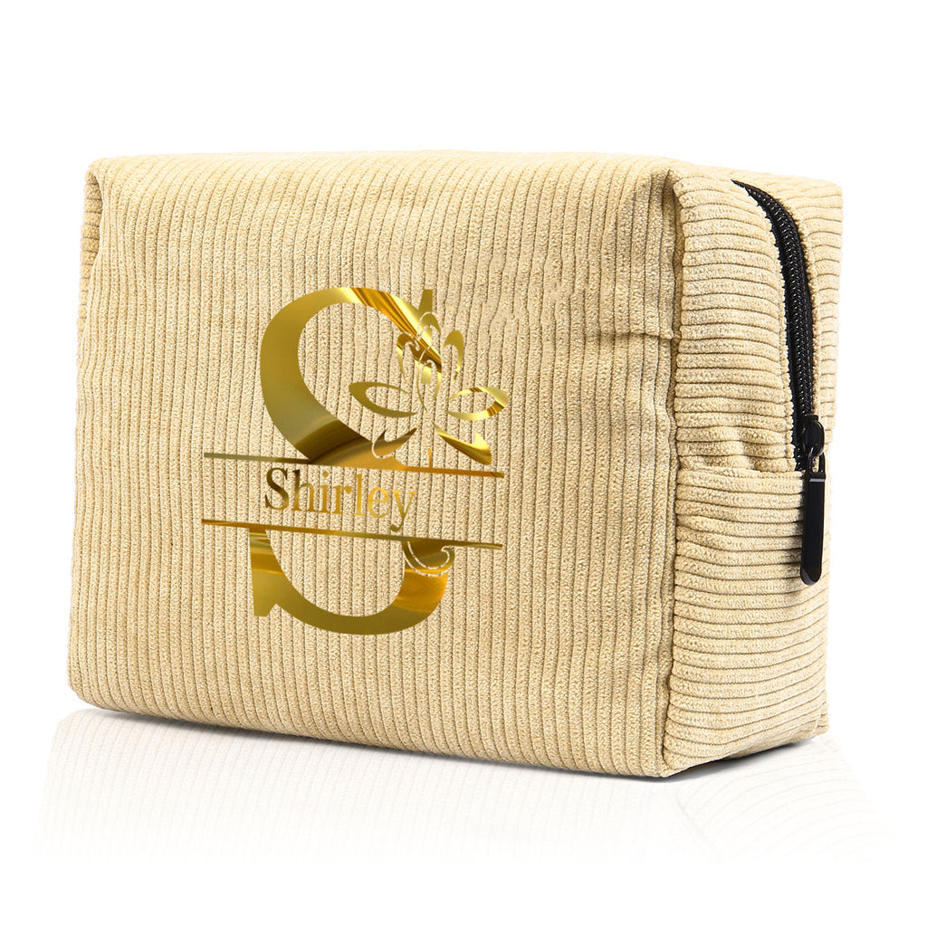 Personalized beauty pouch in chic corduroy fabric. Ideal for makeup, toiletries, and essentials.