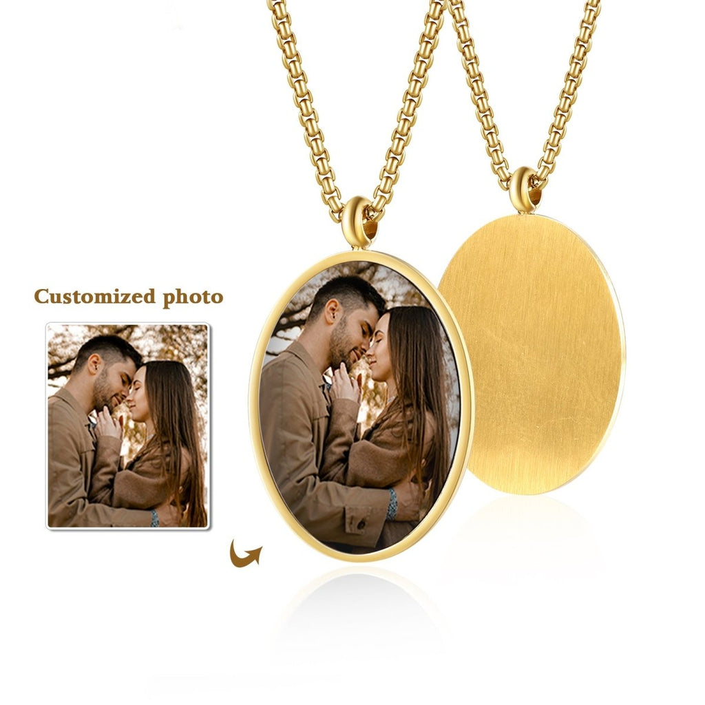 Gold thermal necklace with secret photo projection, 19x1x26mm, 9.3g, personalised keepsake gift