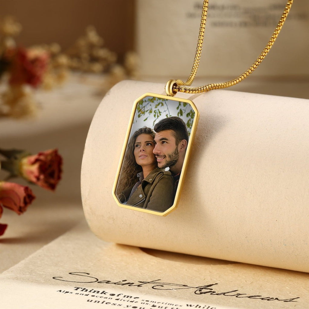 Custom gold-plated necklace with secret photo projection, 19x1x26mm, 9.3g, elegant keepsake.