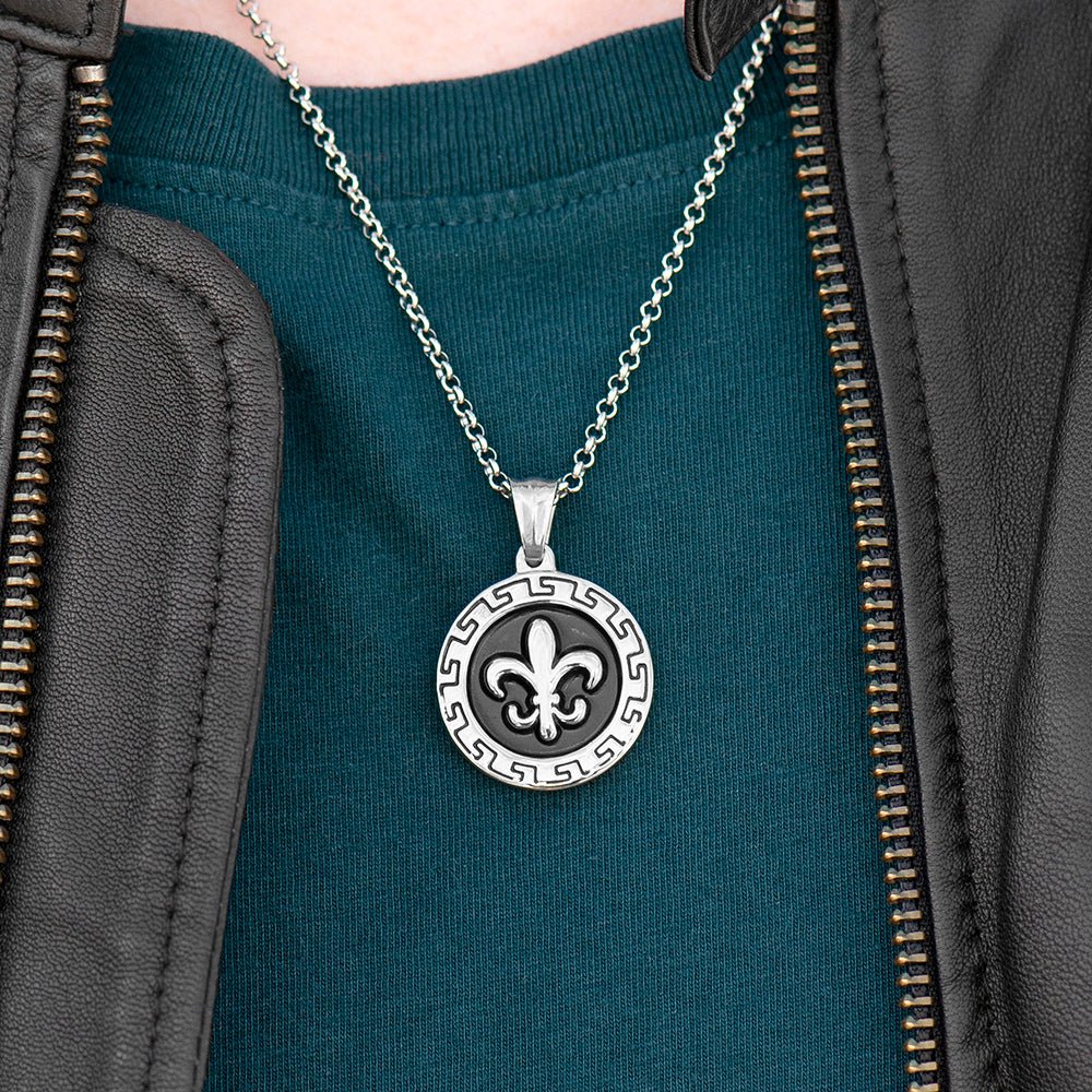 Personalised Men's Fleur-de-lis Pendant Necklace - Engraved Memories